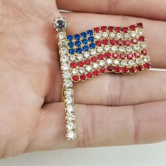 Vintage Rhinestone American Flag Brooch, Red White Blue Pride Patriotic Estate - Picture 4 of 6